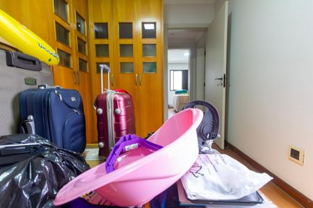 Apartamento à venda com 132m², 3 quartos e 2 vagas Apartamento à venda com 132m², 3 quartos e 2 vagasQuarto 3