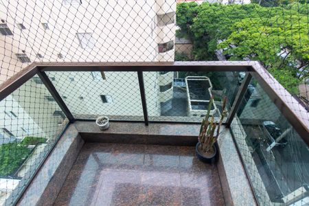 Apartamento à venda com 132m², 3 quartos e 2 vagas Apartamento à venda com 132m², 3 quartos e 2 vagasSacada