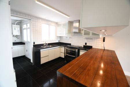 Apartamento para alugar com 133m², 4 quartos e 2 vagasCozinha