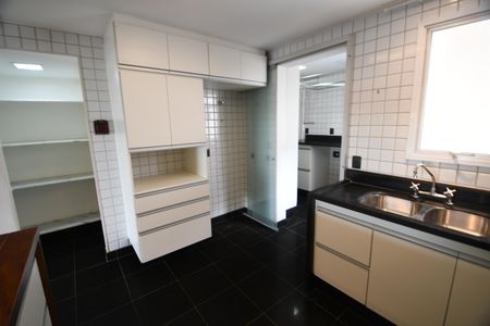 Apartamento para alugar com 133m², 4 quartos e 2 vagasCozinha