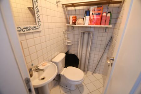 Apartamento para alugar com 133m², 4 quartos e 2 vagasBanheiro de serviço