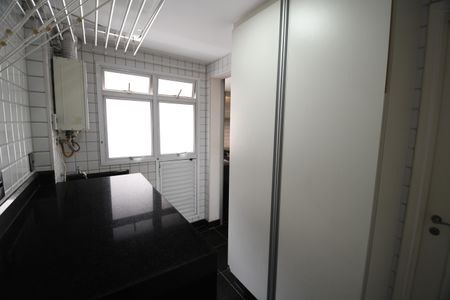 Apartamento para alugar com 133m², 4 quartos e 2 vagasÁrea de Serviço