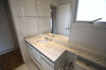 Apartamento para alugar com 133m², 4 quartos e 2 vagasBanheiro Suíte