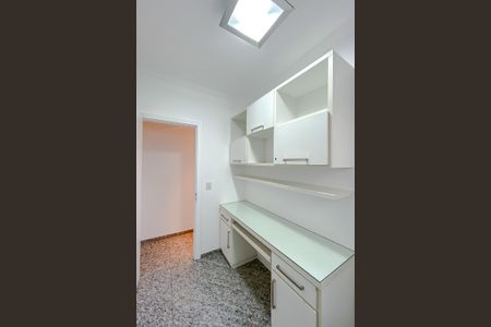 Apartamento para alugar com 114m², 3 quartos e 3 vagas Apartamento para alugar com 114m², 3 quartos e 3 vagasQuarto 2