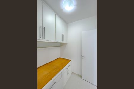 Apartamento para alugar com 114m², 3 quartos e 3 vagas Apartamento para alugar com 114m², 3 quartos e 3 vagasQuarto de Serviço