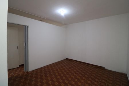 Quarto de casa para alugar com 2 quartos, 150m² em Vila Industrial, São Paulo