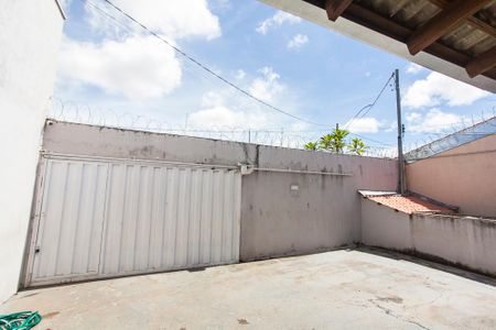 Casa para alugar com 200m², 3 quartos e 3 vagasQuintal