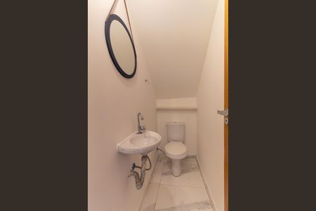 Lavabo de casa para alugar com 3 quartos, 130m² em São Lucas, São Paulo