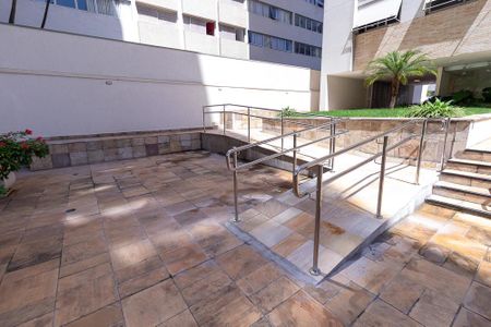 Apartamento à venda com 117m², 3 quartos e 1 vagaRampa de Acesso