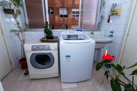 Apartamento à venda com 117m², 3 quartos e 1 vagaÁrea de Serviço