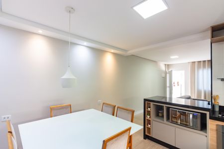 Casa à venda com 134m², 3 quartos e 3 vagasCozinha 