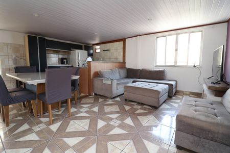 Sala de casa para alugar com 3 quartos, 90m² em Cacuia, Rio de Janeiro