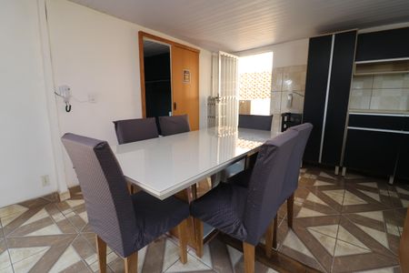 Sala de casa para alugar com 3 quartos, 90m² em Cacuia, Rio de Janeiro