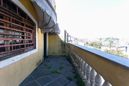 Casa à venda com 263m², 3 quartos e 2 vagasVaranda