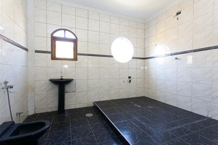 Casa à venda com 263m², 3 quartos e 2 vagasBanheiro 1