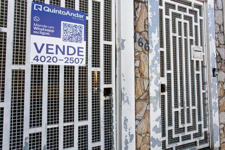 Casa à venda com 263m², 3 quartos e 2 vagasFachada