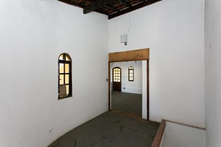 Casa à venda com 263m², 3 quartos e 2 vagasCorredor