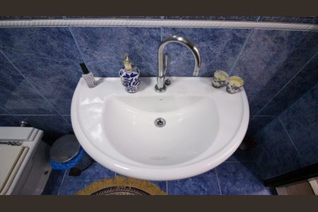 Casa à venda com 240m², 4 quartos e 3 vagas Casa à venda com 240m², 4 quartos e 3 vagasLavabo