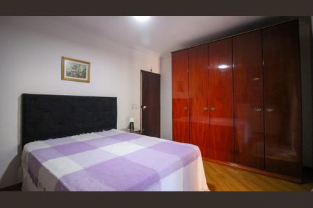 Casa à venda com 240m², 4 quartos e 3 vagas Casa à venda com 240m², 4 quartos e 3 vagasSuíte