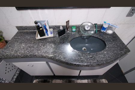 Casa à venda com 240m², 4 quartos e 3 vagas Casa à venda com 240m², 4 quartos e 3 vagasBanheiro da Suíte