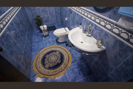 Casa à venda com 240m², 4 quartos e 3 vagasLavabo