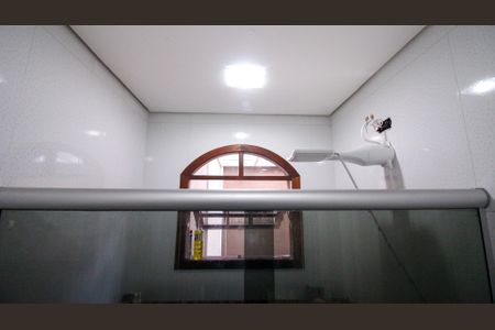 Casa à venda com 240m², 4 quartos e 3 vagas Casa à venda com 240m², 4 quartos e 3 vagasBanheiro 1