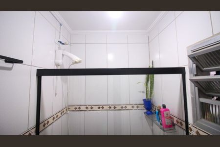 Casa à venda com 240m², 4 quartos e 3 vagasBanheiro 2