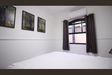 Quarto de casa à venda com 4 quartos, 240m² em Jardim Planalto, São Paulo