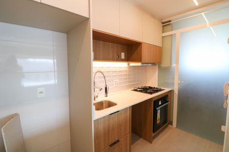 Cozinha de apartamento à venda com 2 quartos, 82m² em Jardim das Acacias, São Paulo