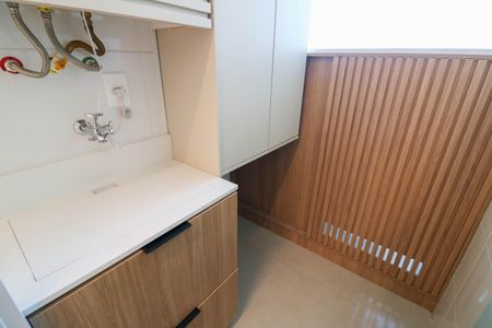 Área de Serviço de apartamento à venda com 2 quartos, 82m² em Jardim das Acacias, São Paulo