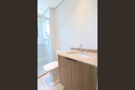 Apartamento à venda com 82m², 2 quartos e 2 vagasBanheiro da Suíte 1