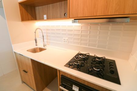 Cozinha de apartamento à venda com 2 quartos, 82m² em Jardim das Acacias, São Paulo