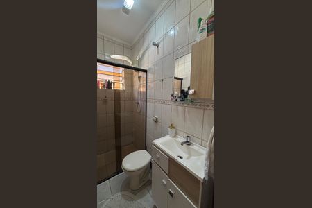 Casa à venda com 68m², 2 quartos e 2 vagas Casa à venda com 68m², 2 quartos e 2 vagasBanheiro