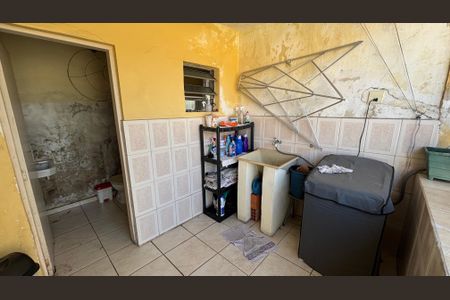 Casa à venda com 68m², 2 quartos e 2 vagas Casa à venda com 68m², 2 quartos e 2 vagasQuintal - Area de Serviçø