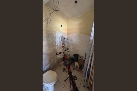 Casa à venda com 68m², 2 quartos e 2 vagas Casa à venda com 68m², 2 quartos e 2 vagasBanheiro - Area de Serviçø