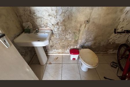 Casa à venda com 68m², 2 quartos e 2 vagas Casa à venda com 68m², 2 quartos e 2 vagasBanheiro - Area de Serviçø