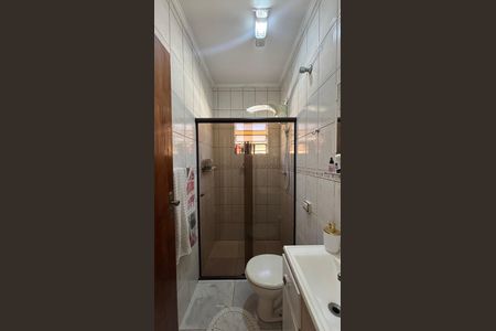 Casa à venda com 68m², 2 quartos e 2 vagas Casa à venda com 68m², 2 quartos e 2 vagasBanheiro