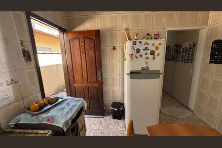 Casa à venda com 68m², 2 quartos e 2 vagas Casa à venda com 68m², 2 quartos e 2 vagasCozinha