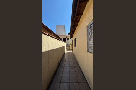 Casa à venda com 68m², 2 quartos e 2 vagas Casa à venda com 68m², 2 quartos e 2 vagasCorredor
