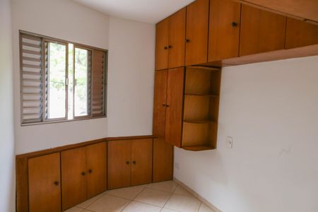 Apartamento à venda com 50m², 2 quartos e 2 vagas Apartamento à venda com 50m², 2 quartos e 2 vagasQuarto 2