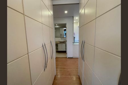 Apartamento para alugar com 75m², 2 quartos e 2 vagasCloset da suíte 1