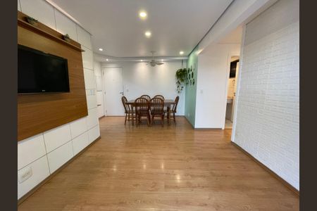 Sala de apartamento para alugar com 2 quartos, 75m² em Caxingui, São Paulo