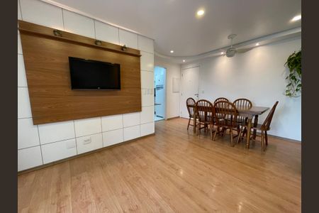 Apartamento para alugar com 75m², 2 quartos e 2 vagasSala