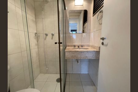 Apartamento para alugar com 75m², 2 quartos e 2 vagasBanheiro Social