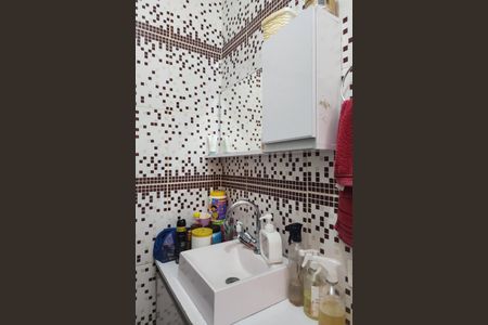 Casa à venda com 100m², 3 quartos e sem vagaBanheiro 