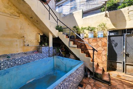 Casa à venda com 100m², 3 quartos e sem vagaQuintal