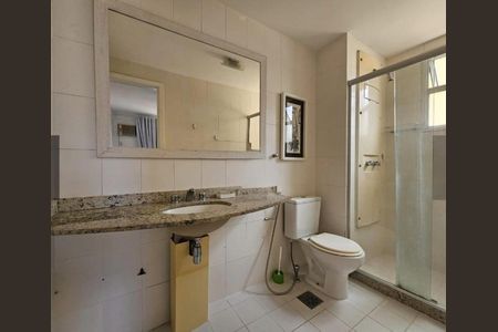 Banheiro de apartamento à venda com 1 quarto, 42m² em Barra da Tijuca, Rio de Janeiro