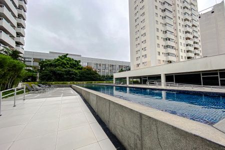 Apartamento à venda com 72m², 2 quartos e 1 vaga Apartamento à venda com 72m², 2 quartos e 1 vagaÁrea comum - Piscina