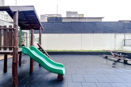 Apartamento à venda com 72m², 2 quartos e 1 vaga Apartamento à venda com 72m², 2 quartos e 1 vagaÁrea comum - Playground