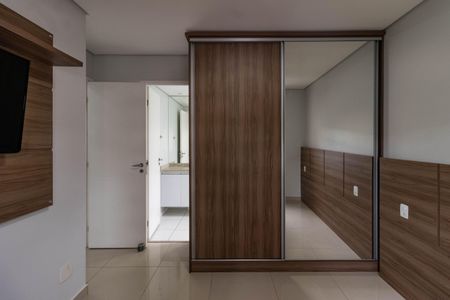 Apartamento à venda com 72m², 2 quartos e 1 vaga Apartamento à venda com 72m², 2 quartos e 1 vagaSuíte